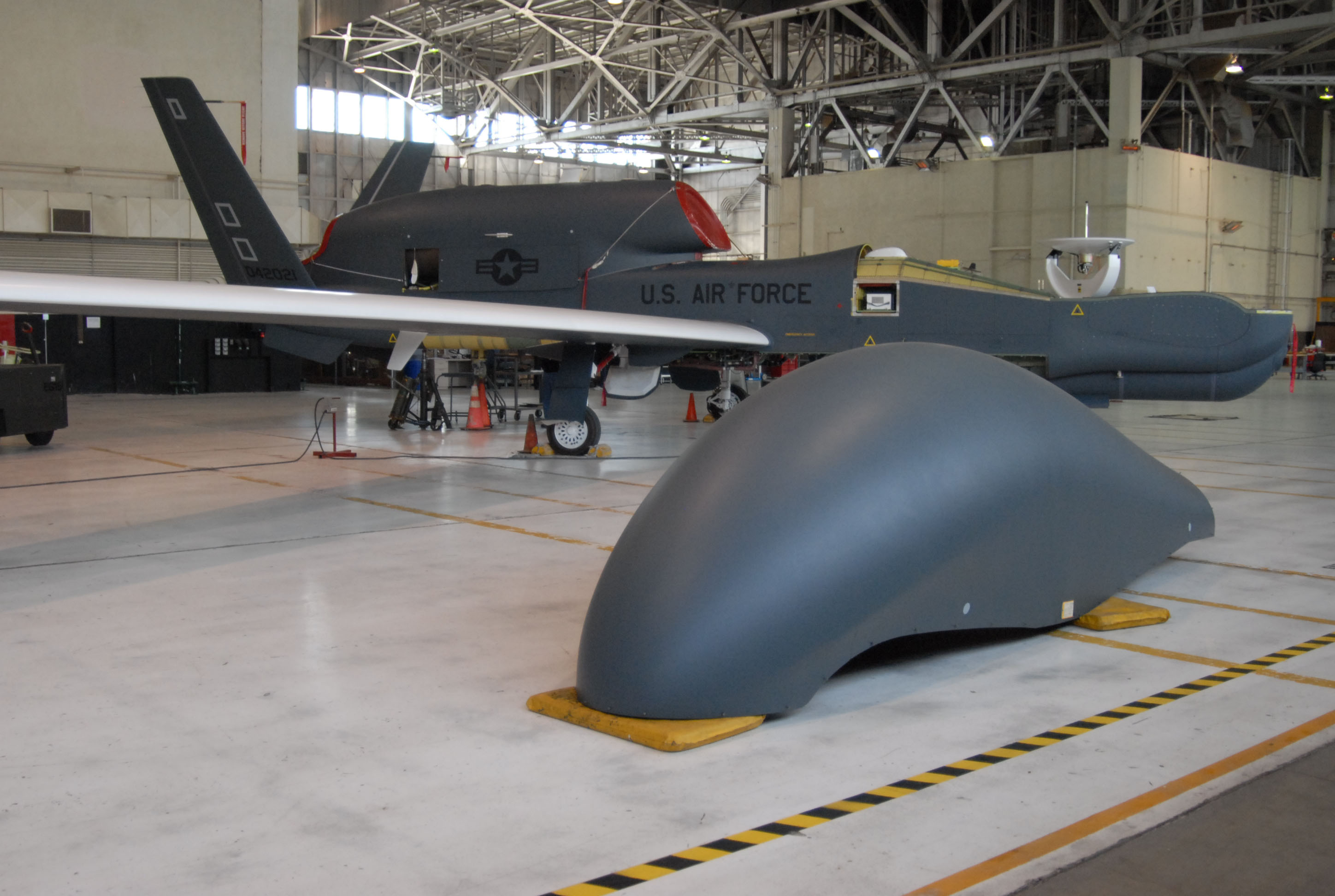 Rq 4b. RQ-4b Global Hawk. БПЛА RQ-4b Global Hawk. RQ-4 Global Hawk. Northrop Grumman RQ-4b Global Hawk.