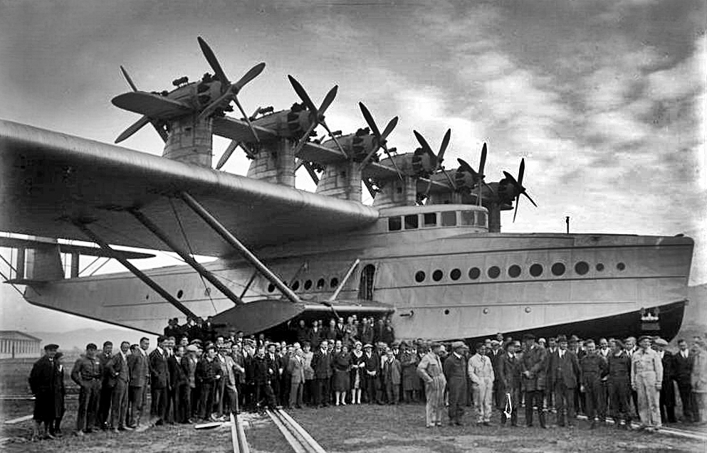 Do x. Летающая лодка Дорнье. Гидросамолет Dornier 1929. Dornier do x самолет. Летающая лодка Dornier do x.