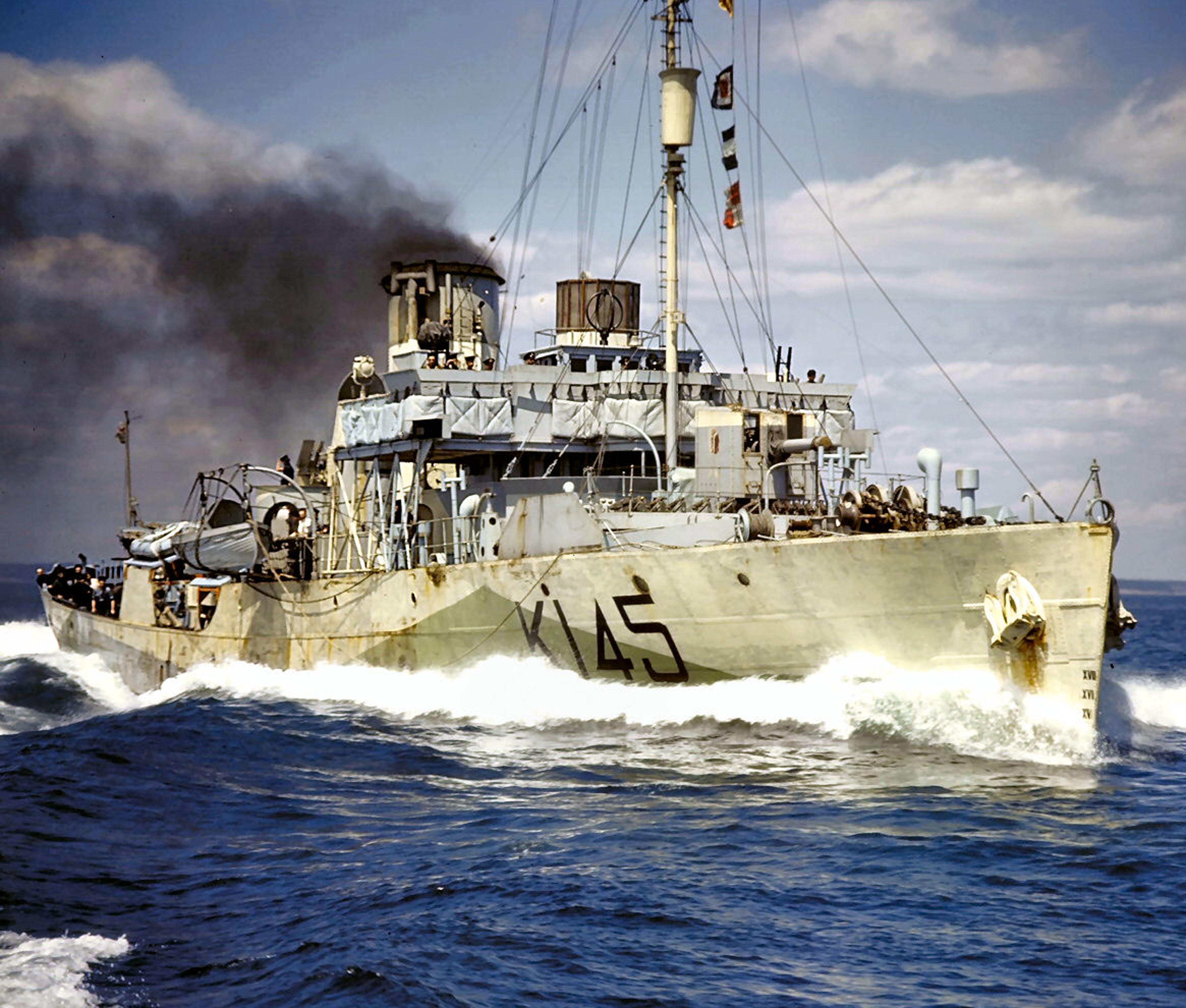 Военные флоты второй мировой войны. Корвет HMCS Brantford. Эсминец Флауэр. Корвет корабль второй мировой. Корветы типа «Флауэр».