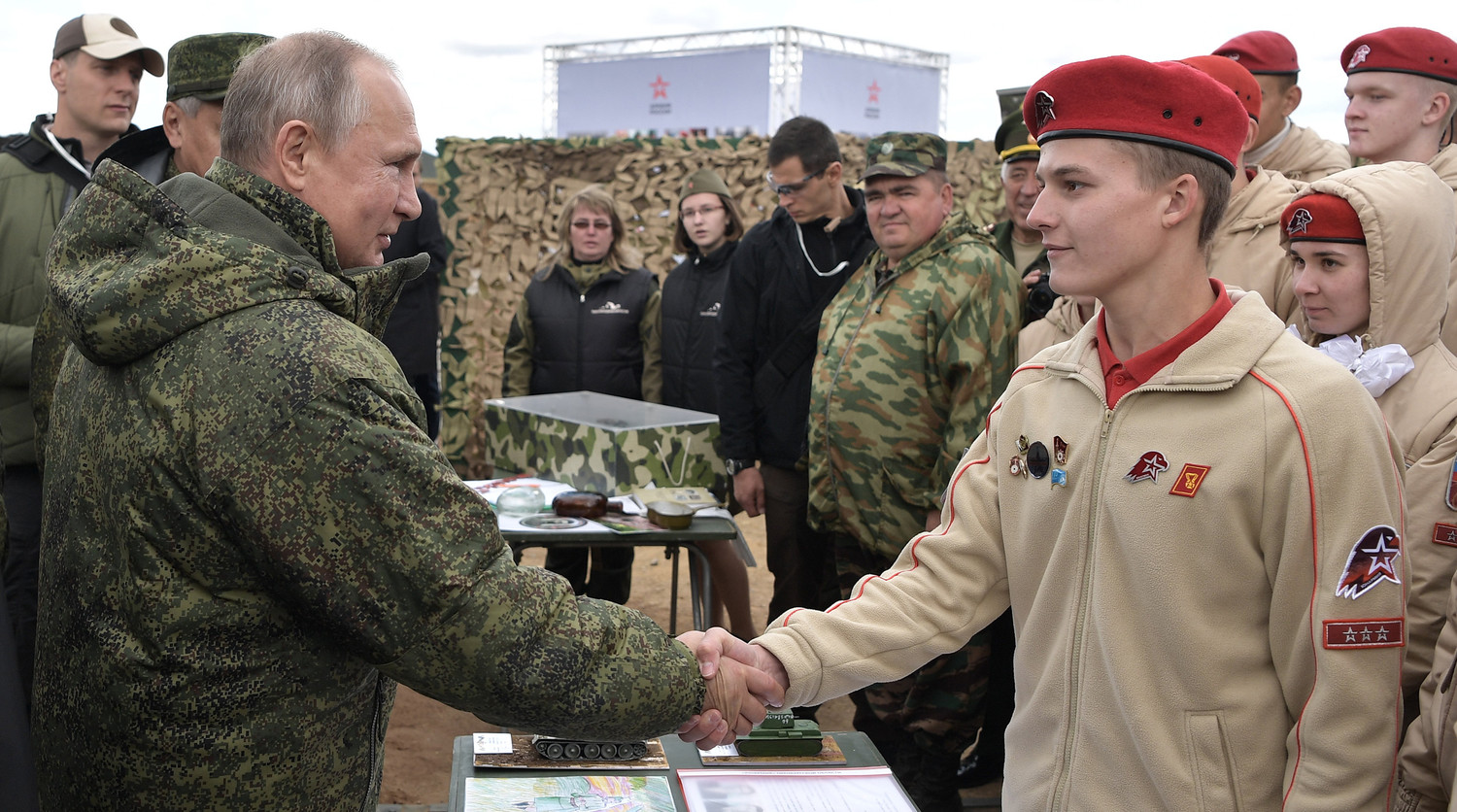 путин в военной форме фото верховного главнокомандующего