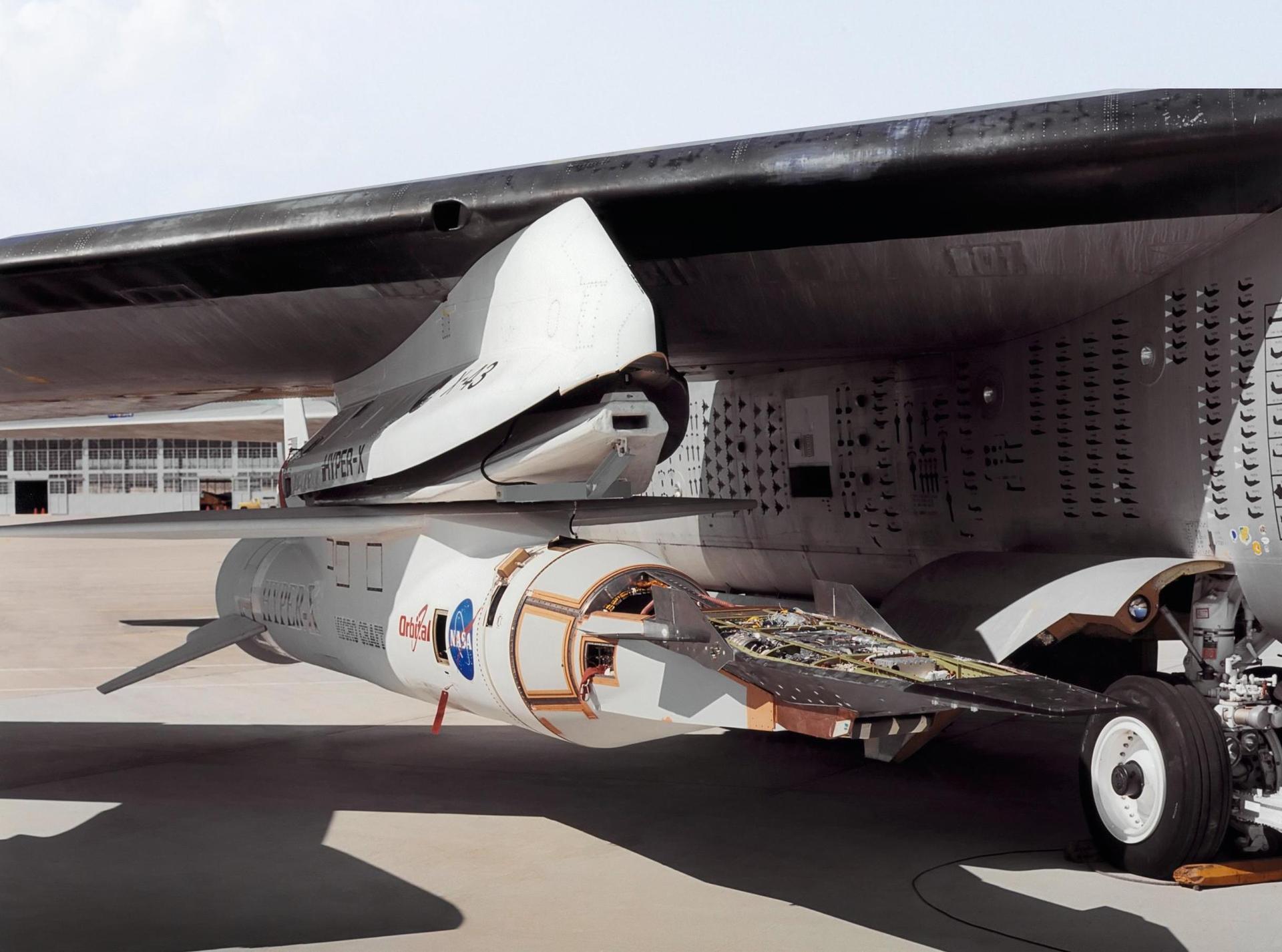 Рекорд скорости самолета. Гиперзвуковой самолет x-43a. НАСА X-43. Boeing x-43. Гиперзвуковой аппарат x-43.